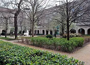 jardin du palais Saint-Pierre