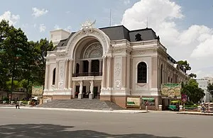 Lam Sơn Square