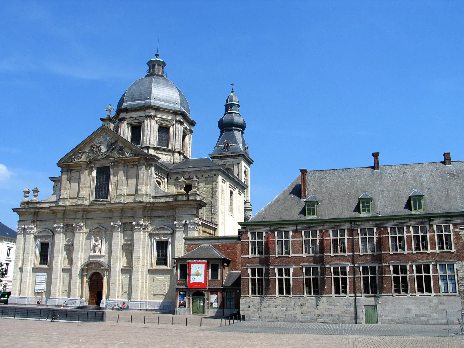 Onze-Lieve-Vrouw Sint-Pieterskerk