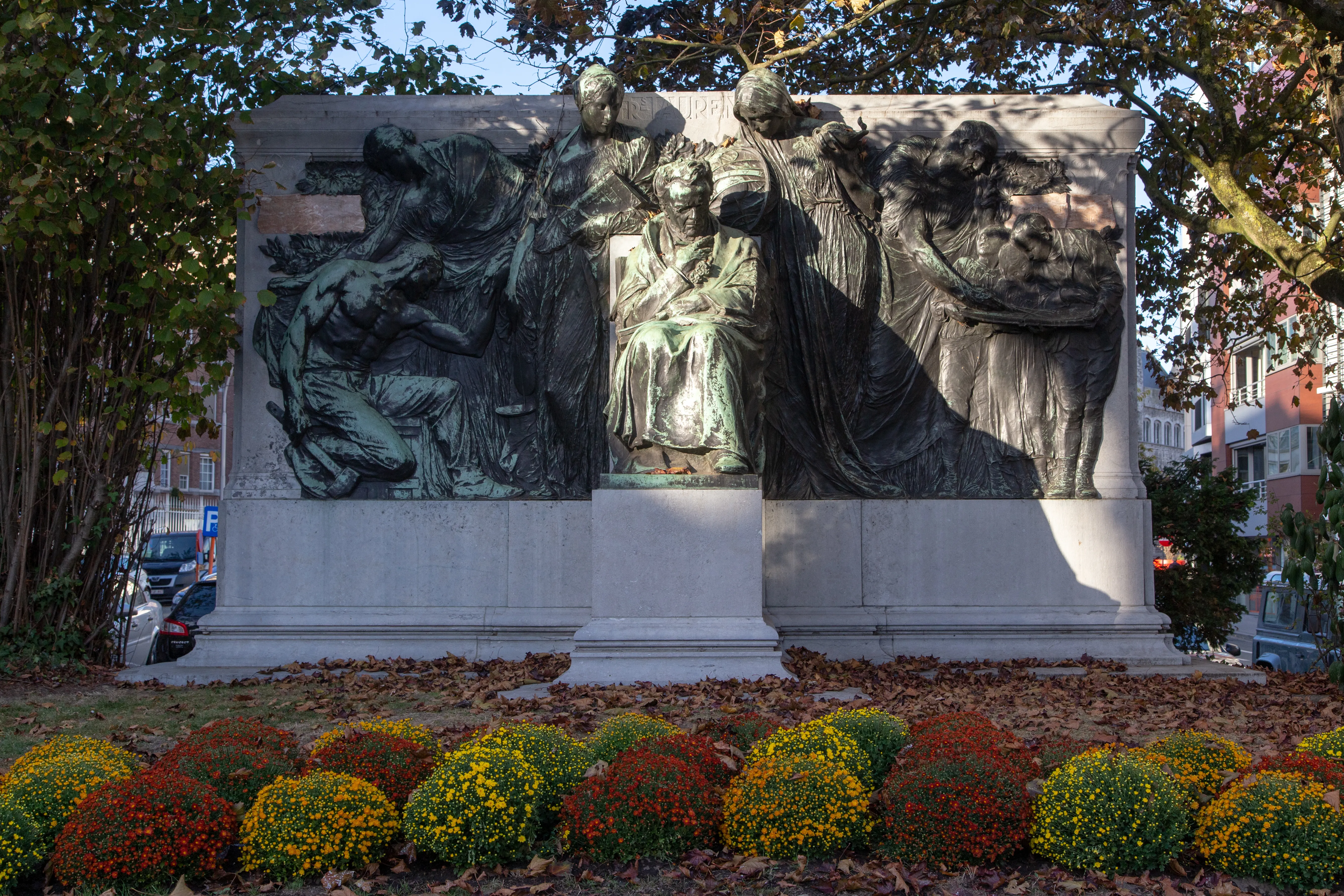 François Laurent memorial