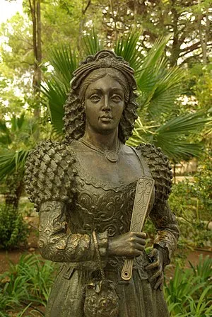 Statue of the Dama Goyesca, Ronda